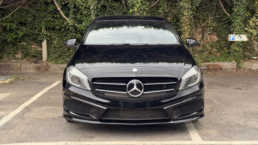Mercedes-Benz A Class 1.6 A180 Blueefficiency Amg Night Edition 7G-dct E Black #2