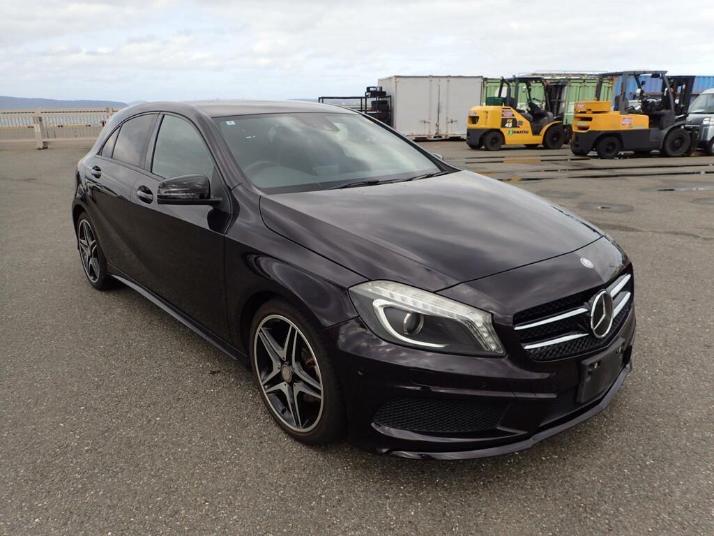Mercedes-Benz A Class 1.6 A180 Sport Hatchback 7G-dct Euro 6 Purple