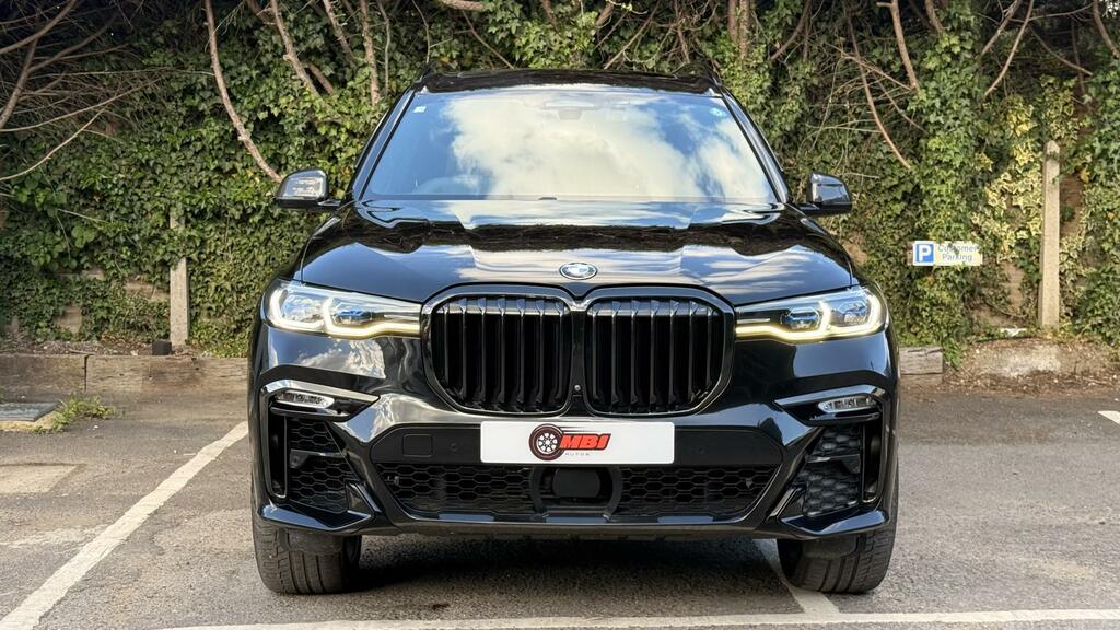 BMW X7 M Sport Black #3