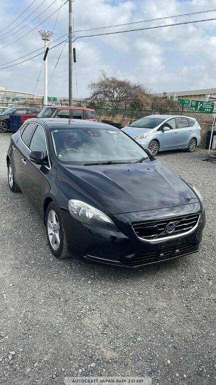 Volvo V40 Se Black #2
