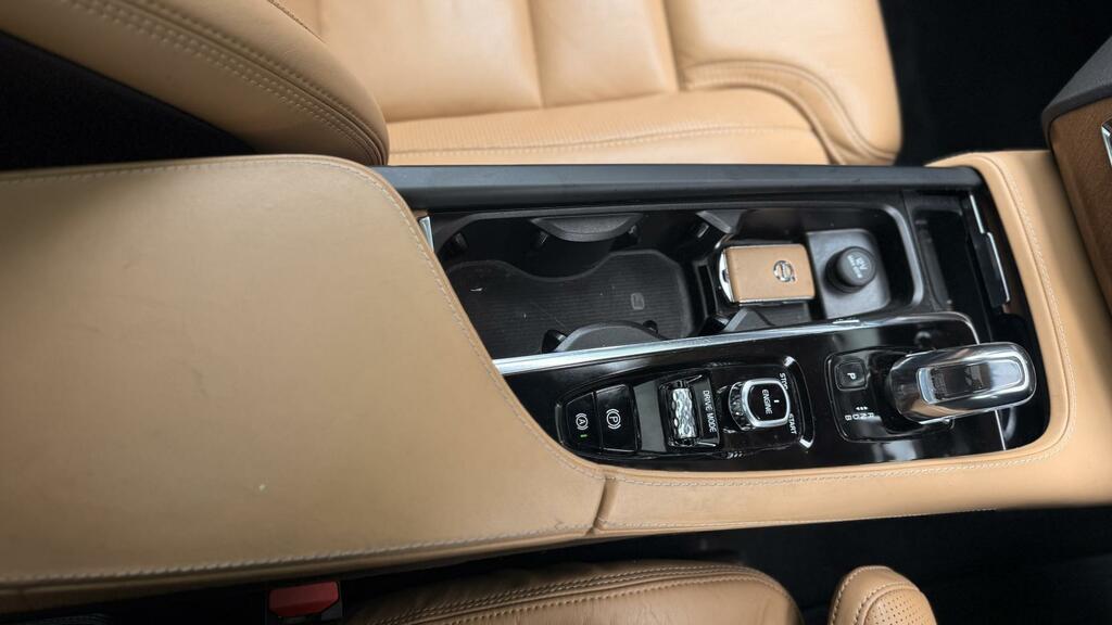 Volvo XC90 D5 Powerpulse Momentum Awd Grey #33