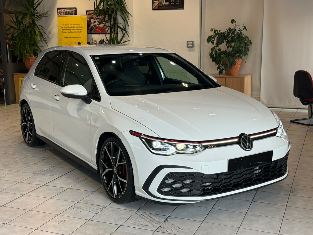 Volkswagen Golf Hatchback 202626 FJ22EOO White #2
