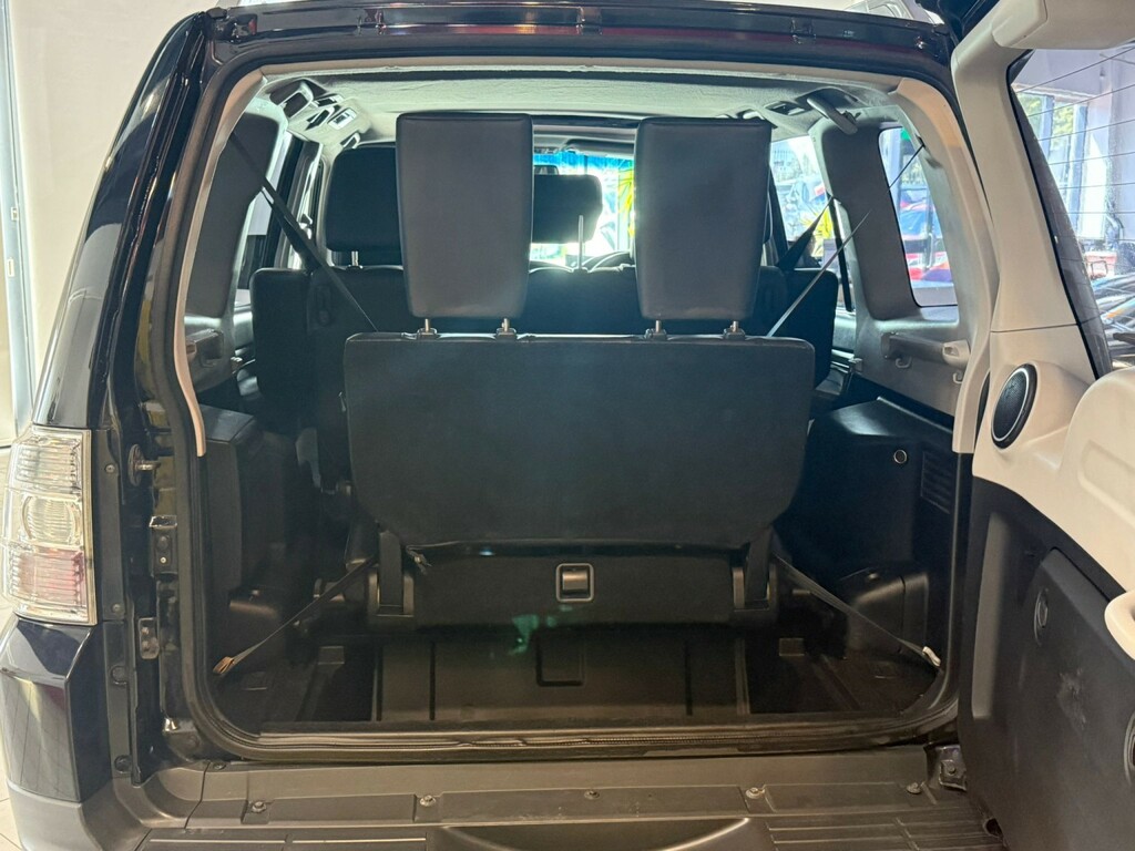 Mitsubishi Shogun 3.2 Di-dc Equippe White #8