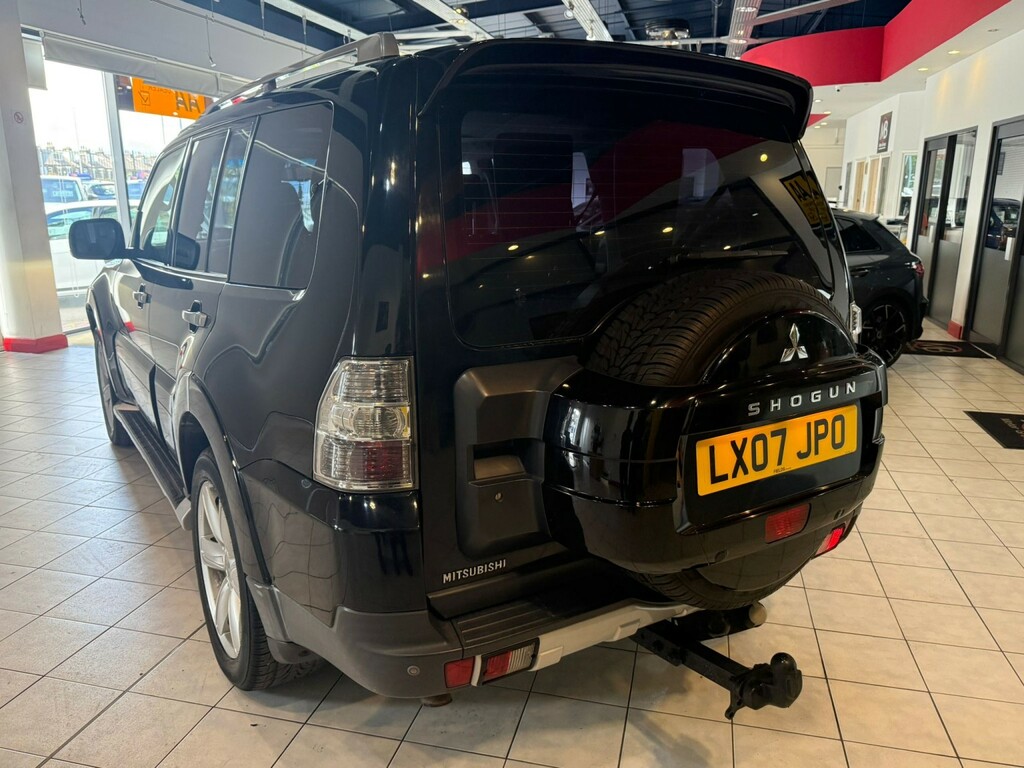 Mitsubishi Shogun 3.2 Di-dc Diamond Black #6