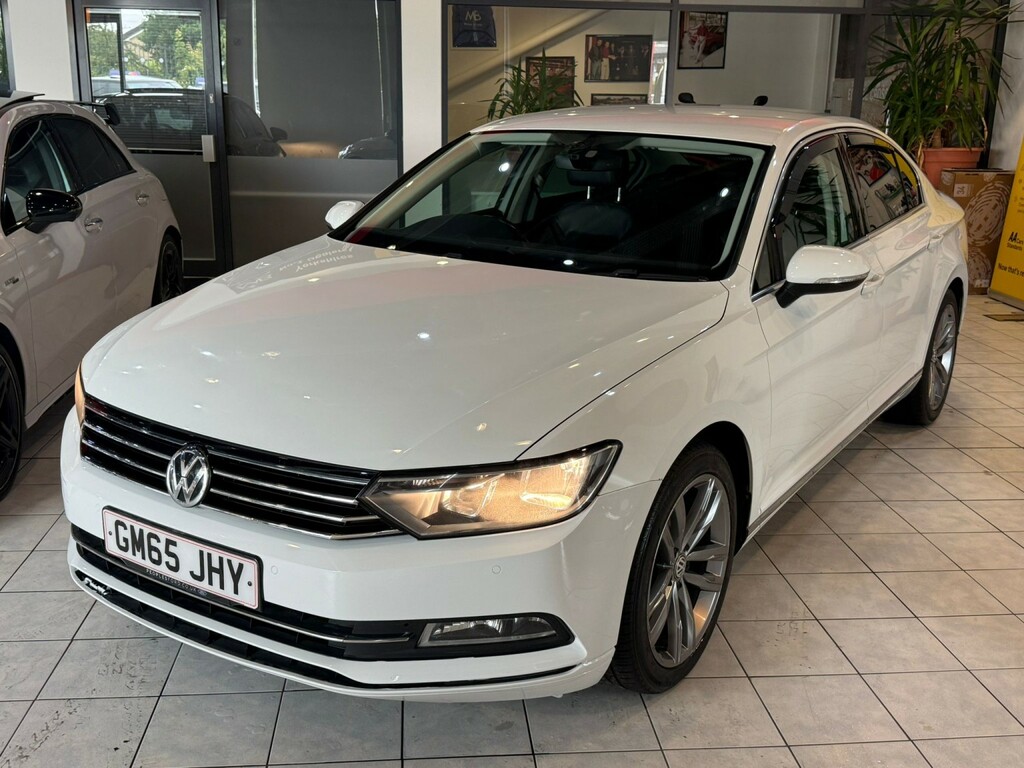 Volkswagen Passat 2.0 Tdi Bluemotion Tech Gt White #3