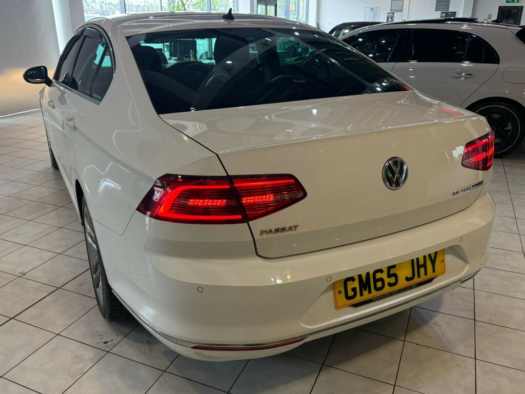 Volkswagen Passat 2.0 Tdi Bluemotion Tech Gt White #5