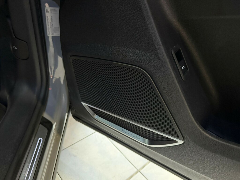 Audi RS Q3 Rs Tfsi Quattro Black #20
