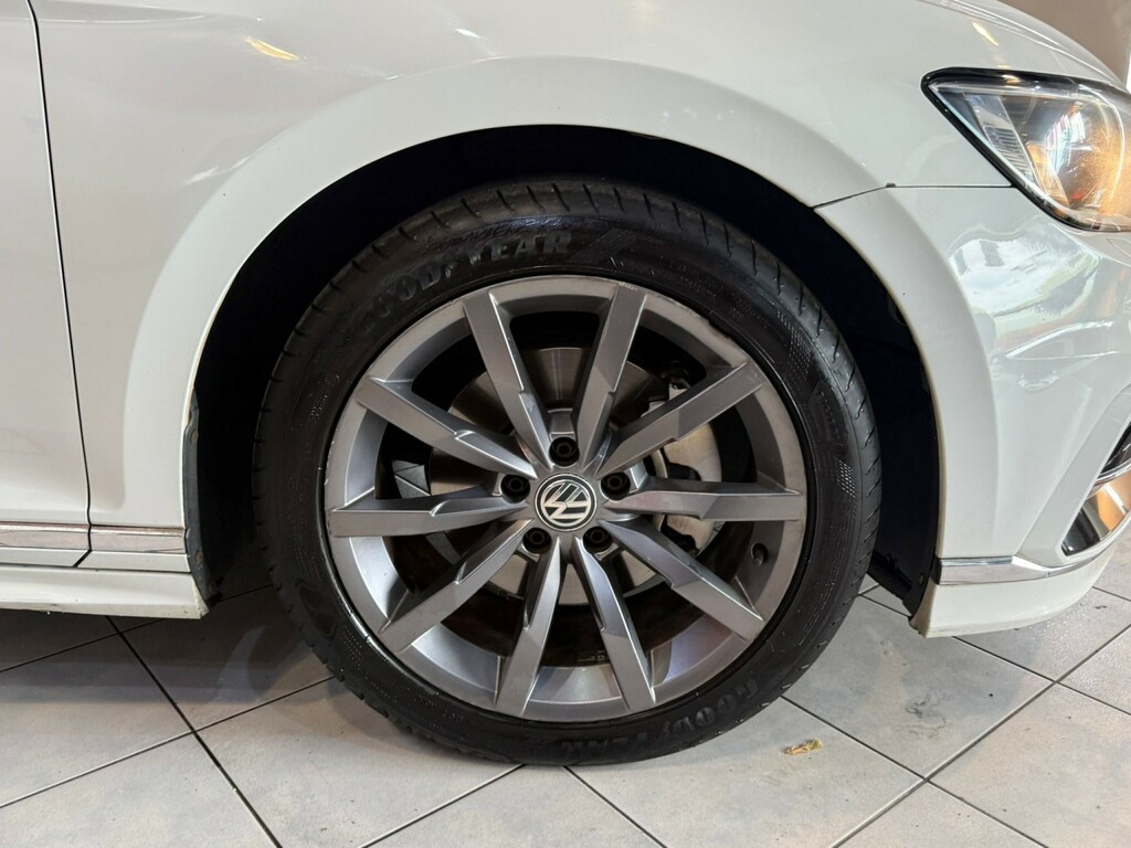 Volkswagen Passat 1.6 Tdi Bluemotion White #29