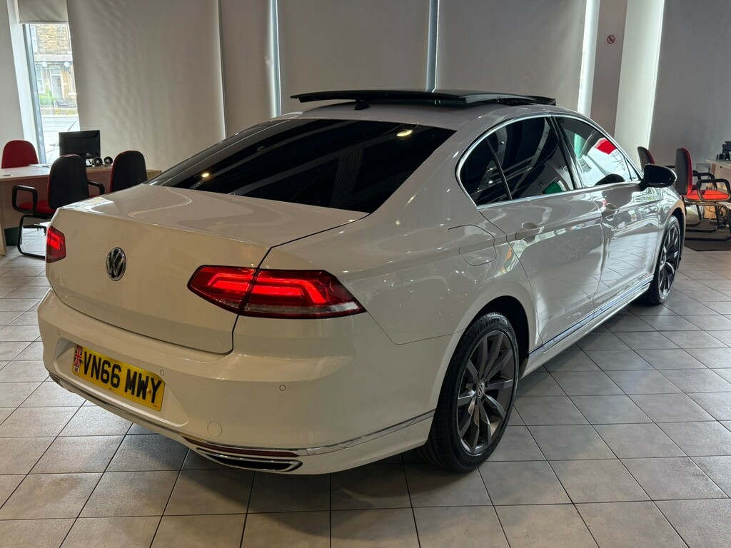 Volkswagen Passat 1.6 Tdi Bluemotion White #10