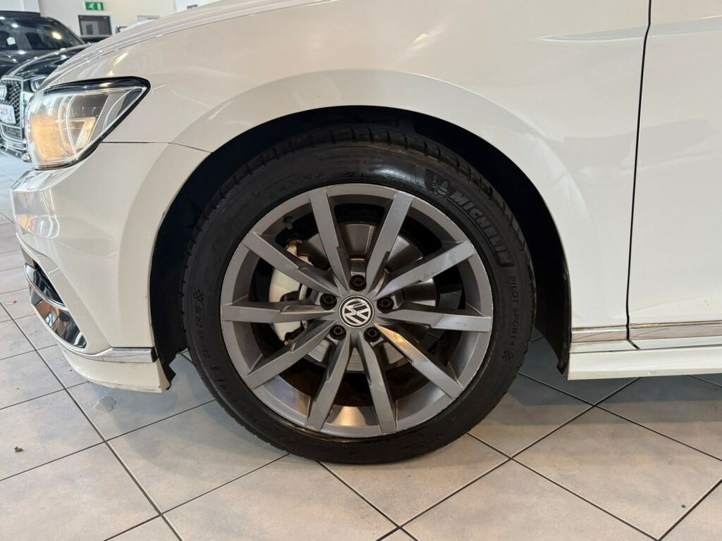 Volkswagen Passat 1.6 Tdi Bluemotion White #30