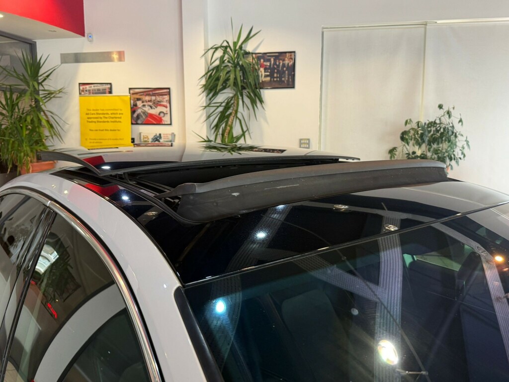 Volkswagen Passat 1.6 Tdi Bluemotion White #13