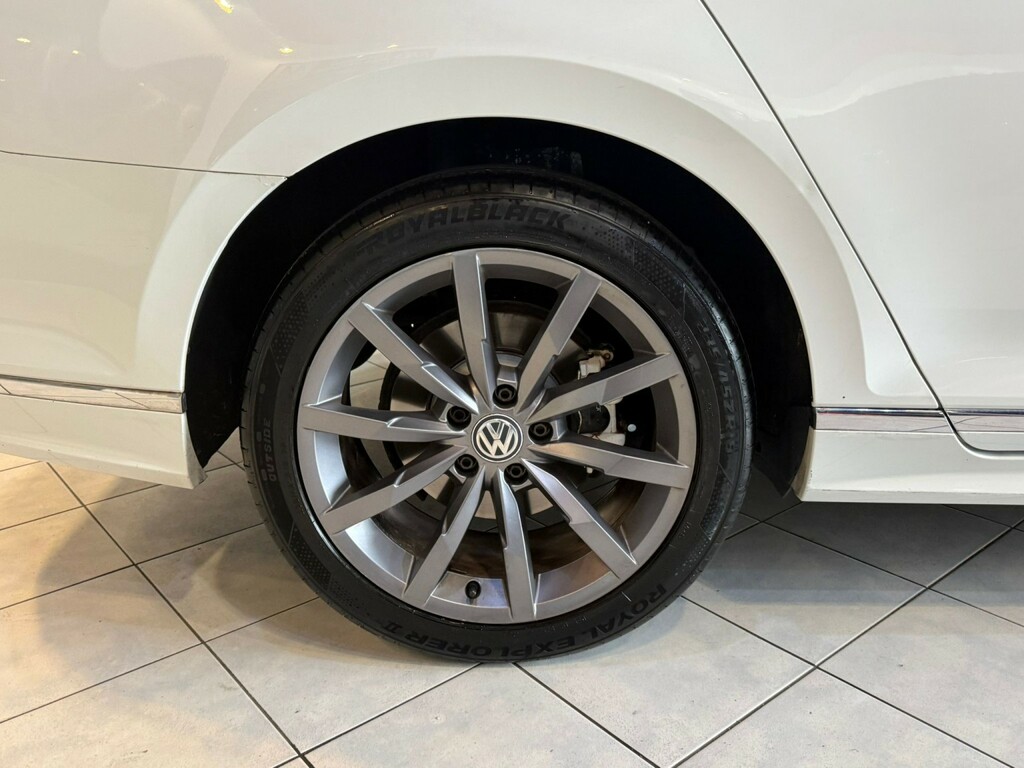 Volkswagen Passat 1.6 Tdi Bluemotion White #27