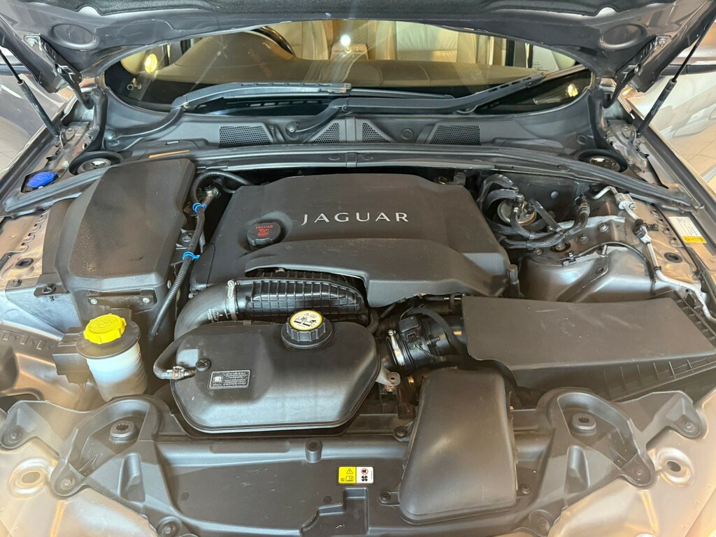 Jaguar XF 3.0 V6 Luxury 240 Bhp Grey #34