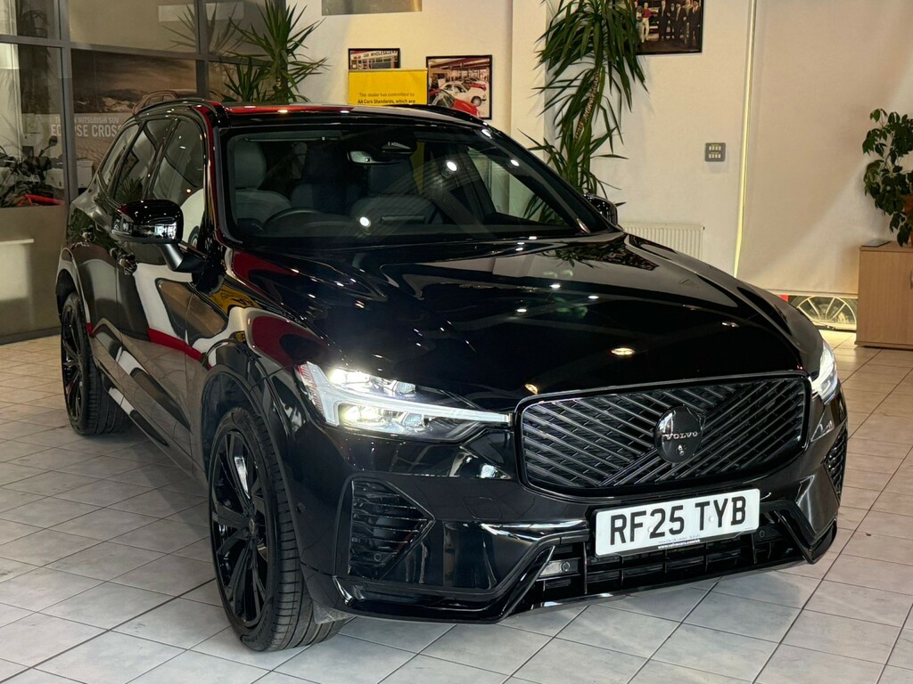 Volvo XC60 2.0 Black Edition Plus T6 Awd 350 Hp Black #2