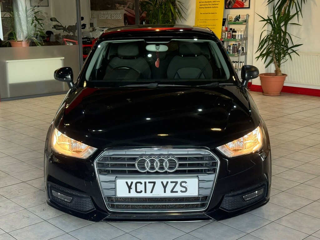 Audi A1 1.6 Tdi Sport Black #4