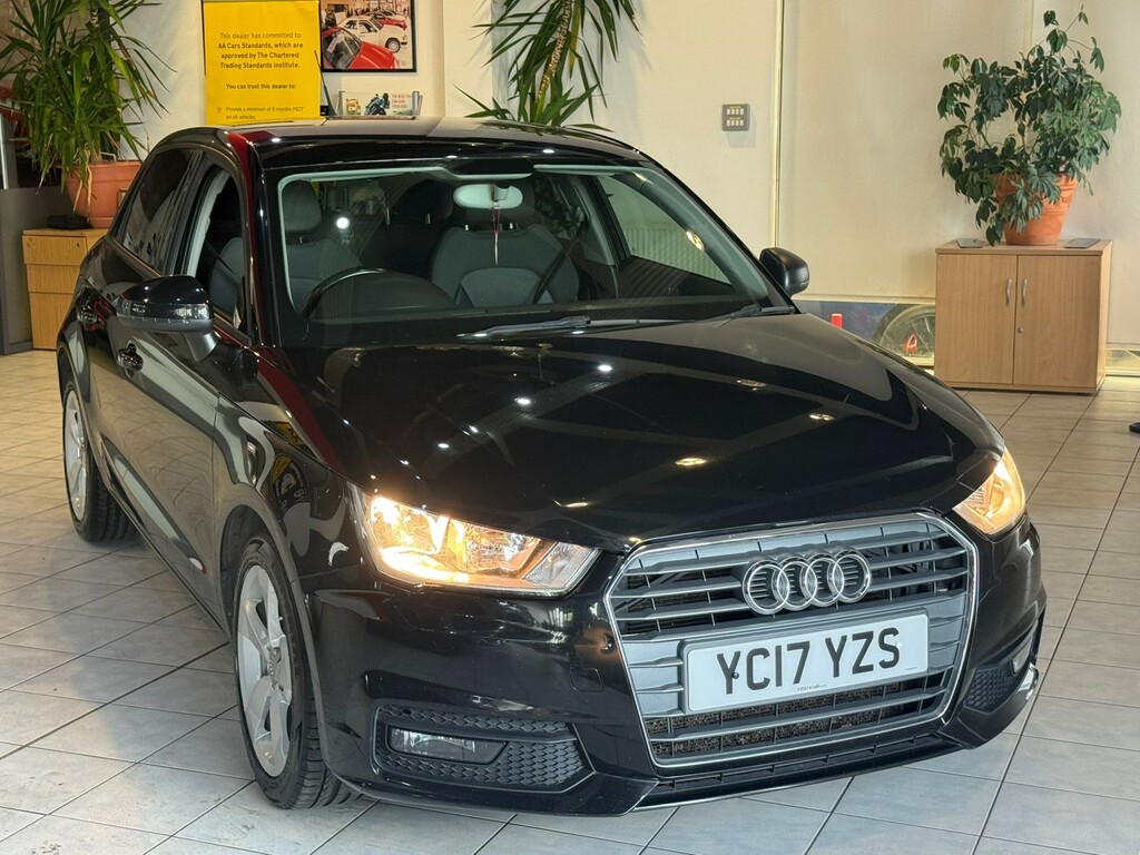 Audi A1 1.6 Tdi Sport Black #2
