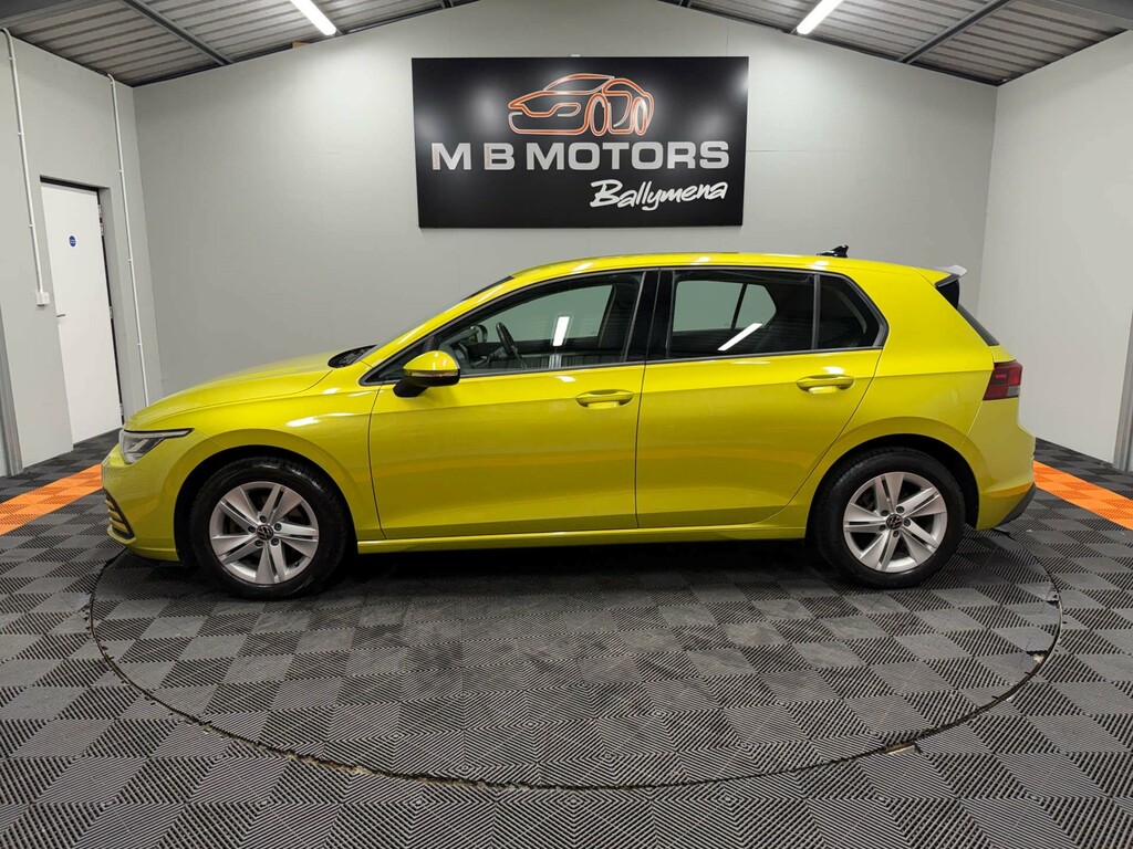 Volkswagen Golf Life Tsi RV70XYD Yellow #4
