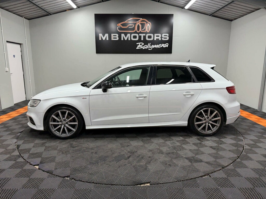 Audi A3 Sportback 30 Tdi Black Edition WU69EWV #4