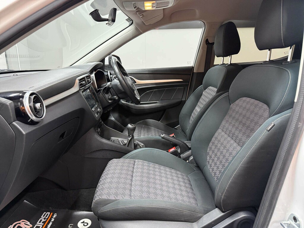 MG ZS 1.5 Vti-tech Excite Euro 6 Ss Red #17