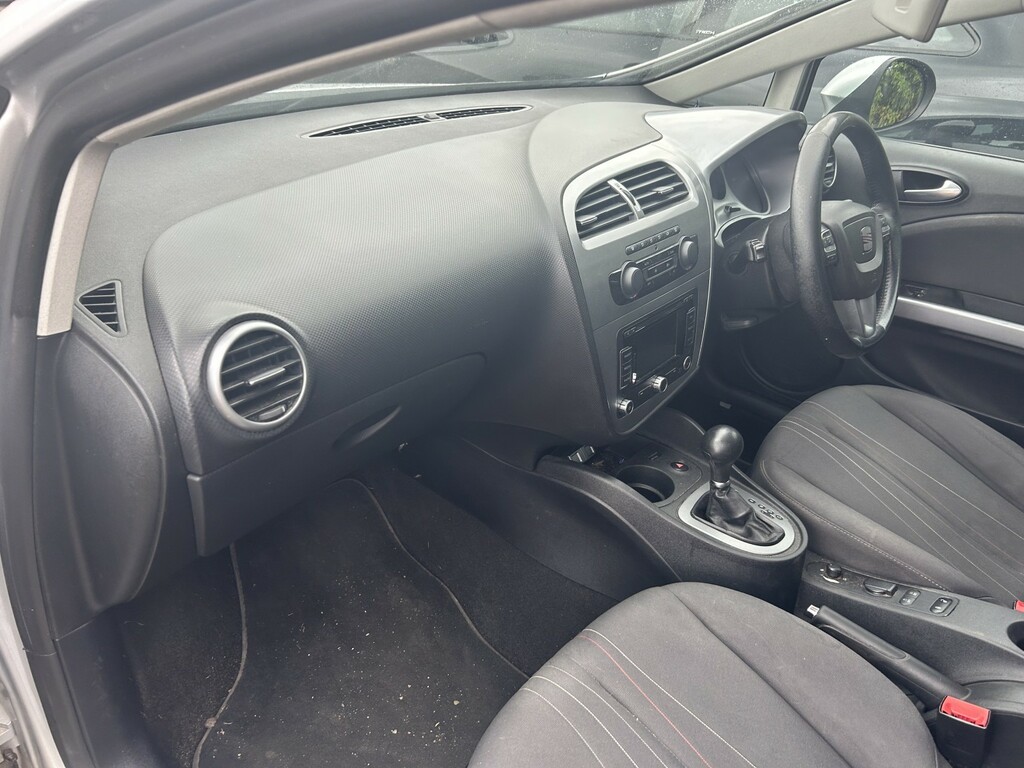 Seat Leon Hatchback 1.6 Tdi Cr Se Copa 2012 CV12ZCU Silver #5
