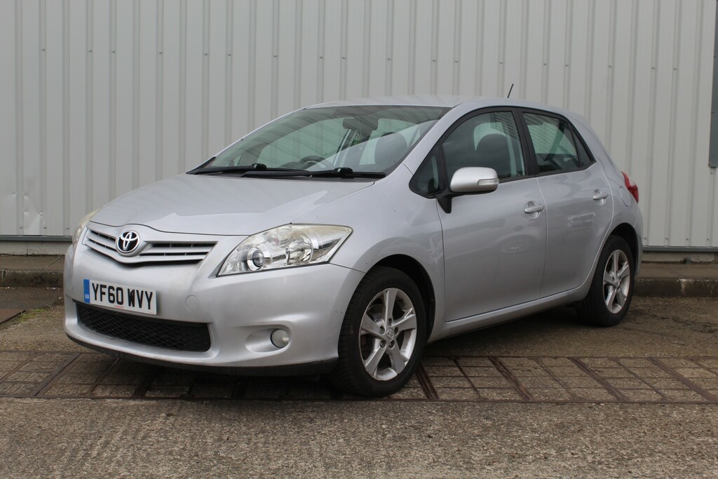 Toyota Auris Hatchback 1.3 Dual Vvt-i Tr 2011 Silver