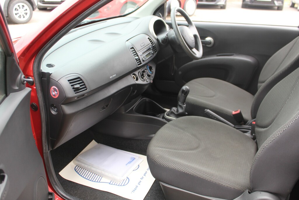 Nissan Micra 1.2 16V Acenta Red #8
