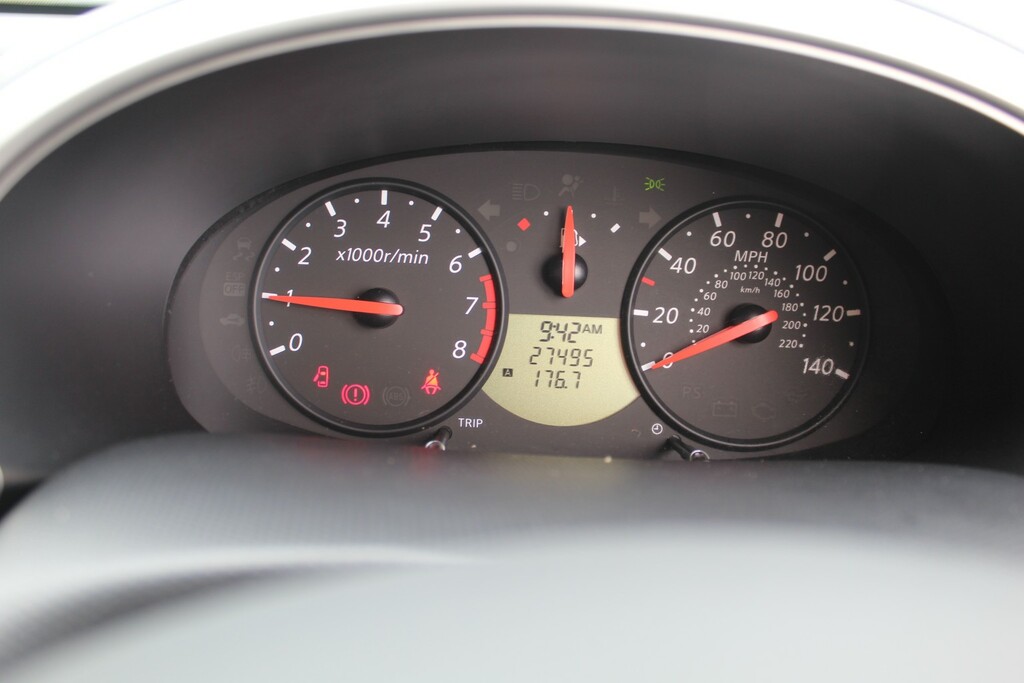 Nissan Micra 1.2 16V Acenta Red #7