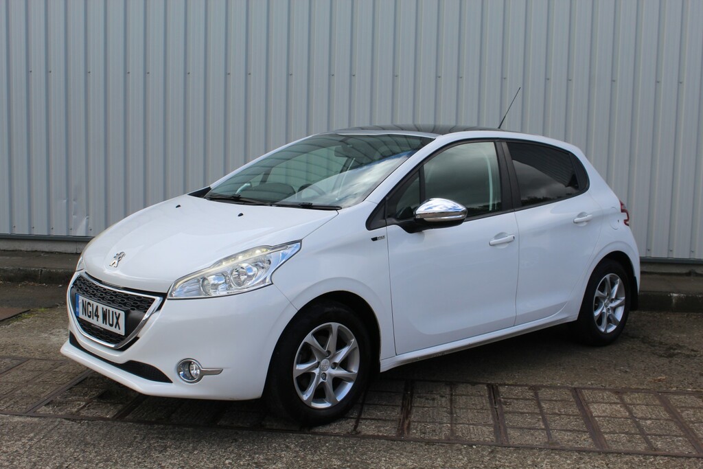 Peugeot 208 Hatchback 1.2 Vti Style 2014 NG14WUX White #5