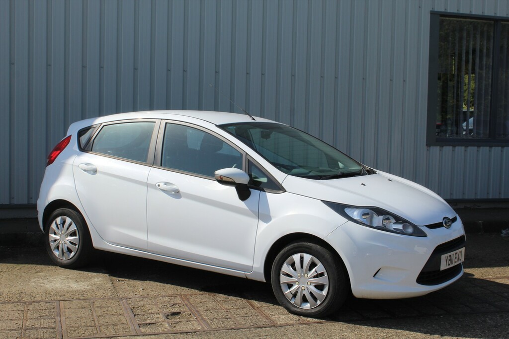 Ford Fiesta Hatchback 1.6 Tdci Econetic Dpf 2011 YB11EXO White #2