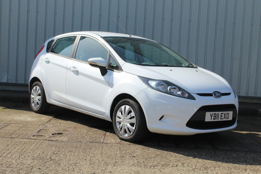 Ford Fiesta Hatchback 1.6 Tdci Econetic Dpf 2011 YB11EXO White #4