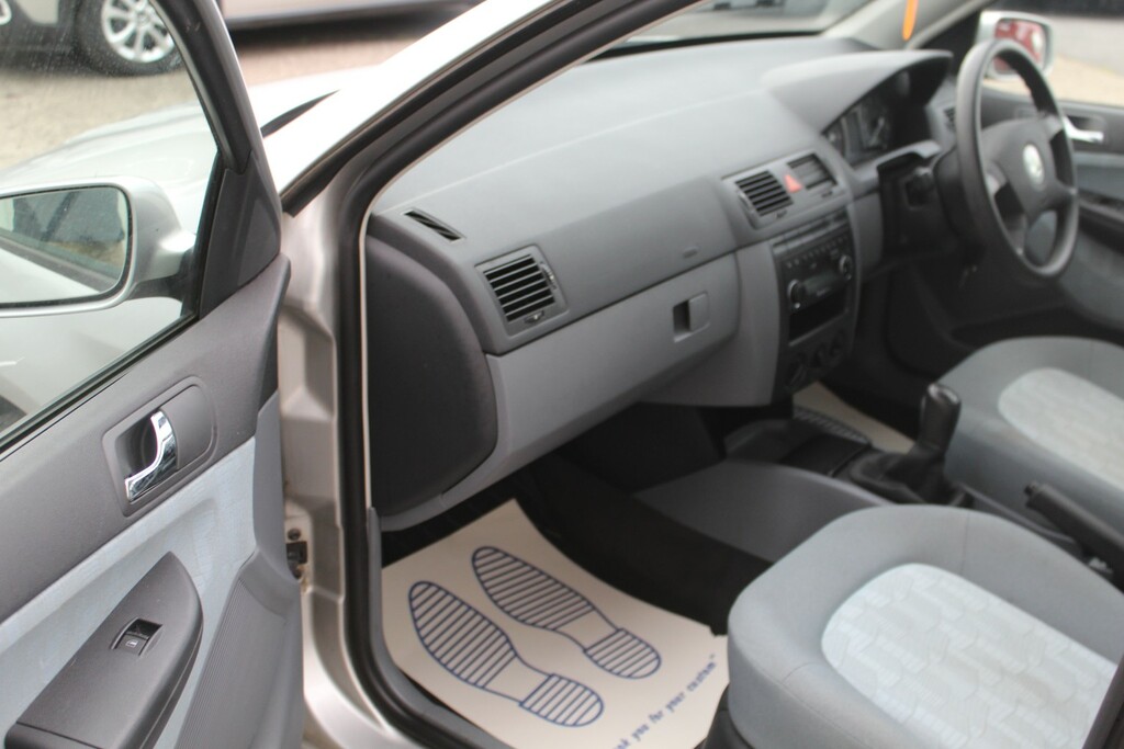 Skoda Fabia Red #12
