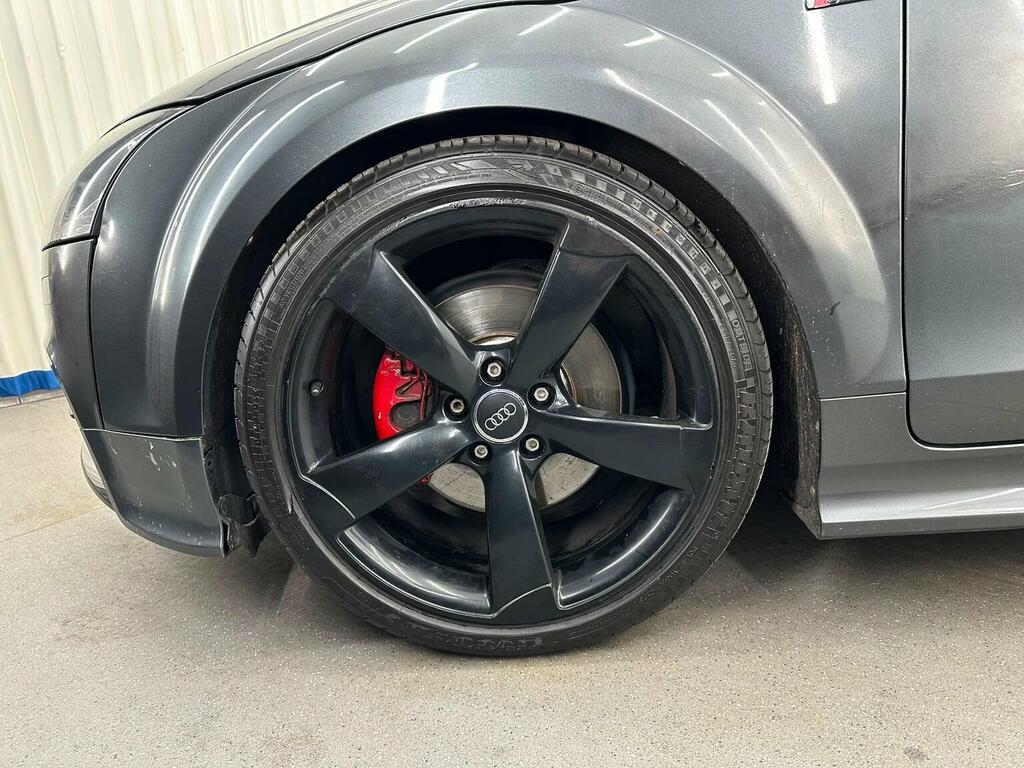 Audi TT 2.0T Fsi Black Edition Red #15