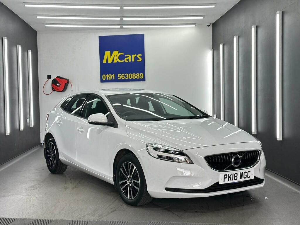 Volvo V40 Hatchback 2.0 D2 Momentum Euro 6 Ss 20181 PK18WGC White #5