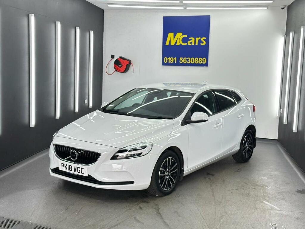 Volvo V40 Hatchback 2.0 D2 Momentum Euro 6 Ss 20181 PK18WGC White #4