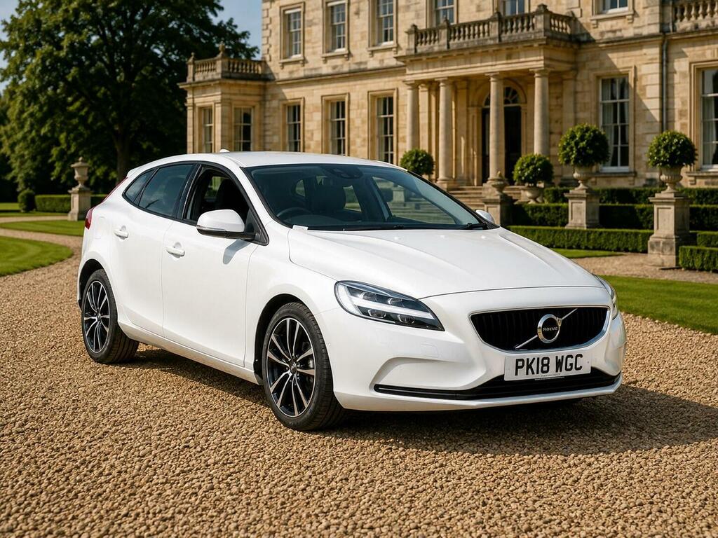 Volvo V40 2.0 D2 Momentum Euro 6 Ss White
