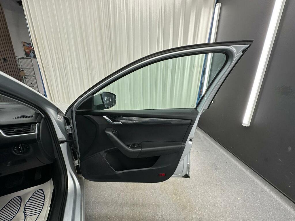 Skoda Octavia Se Technology Blue #18