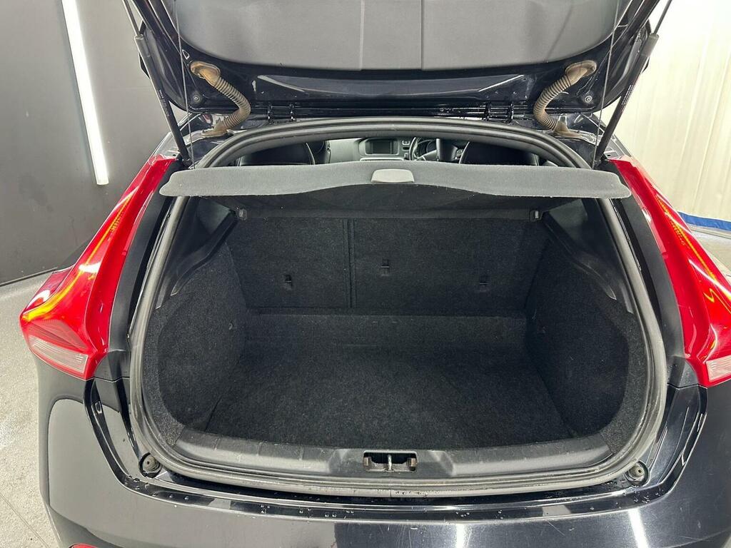 Volvo V40 Hatchback 1.6 D2 Se Lux Nav 201313 Silver #12