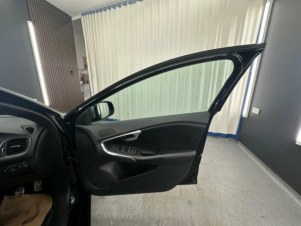 Volvo V40 Hatchback 1.6 D2 Se Lux Nav 201313 Silver #18
