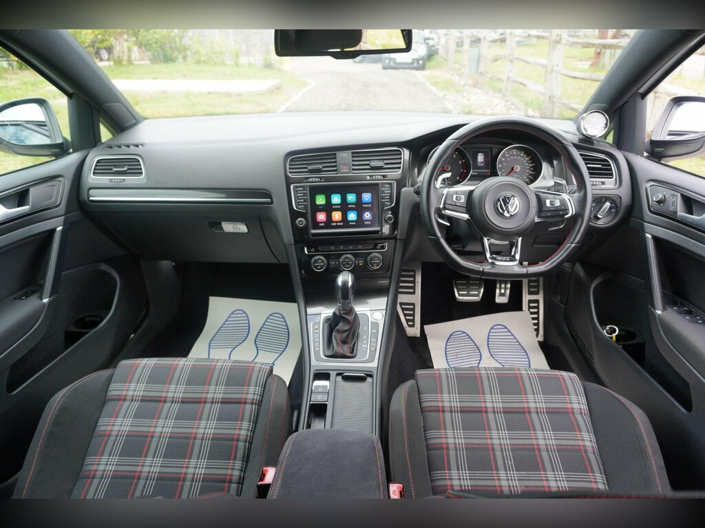 Volkswagen Golf 2.0 Tsi Bluemotion Tech Gti Hatchback D White #2