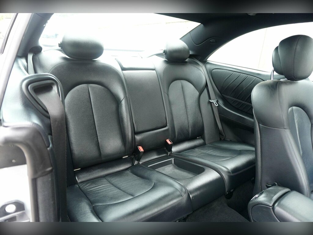 Mercedes-Benz CLK Black #9
