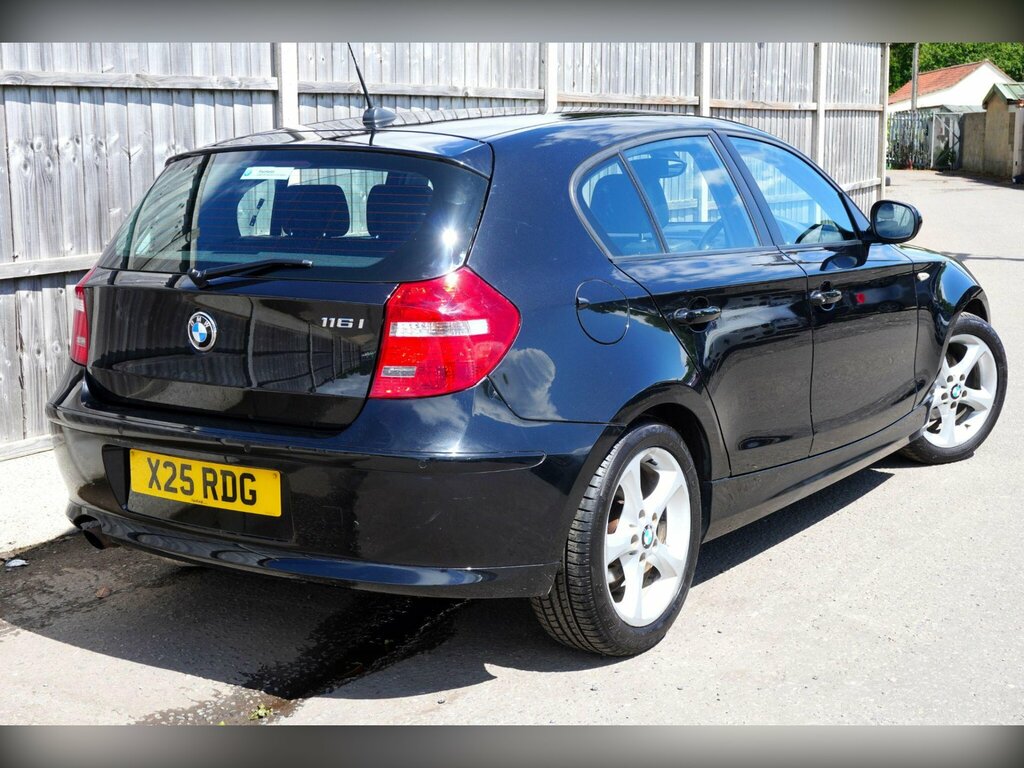 BMW 1 Series Black #19