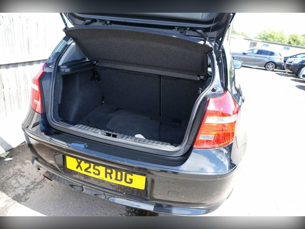 BMW 1 Series Black #17
