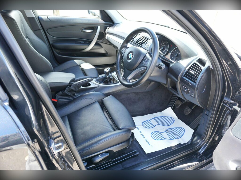 BMW 1 Series Black #15