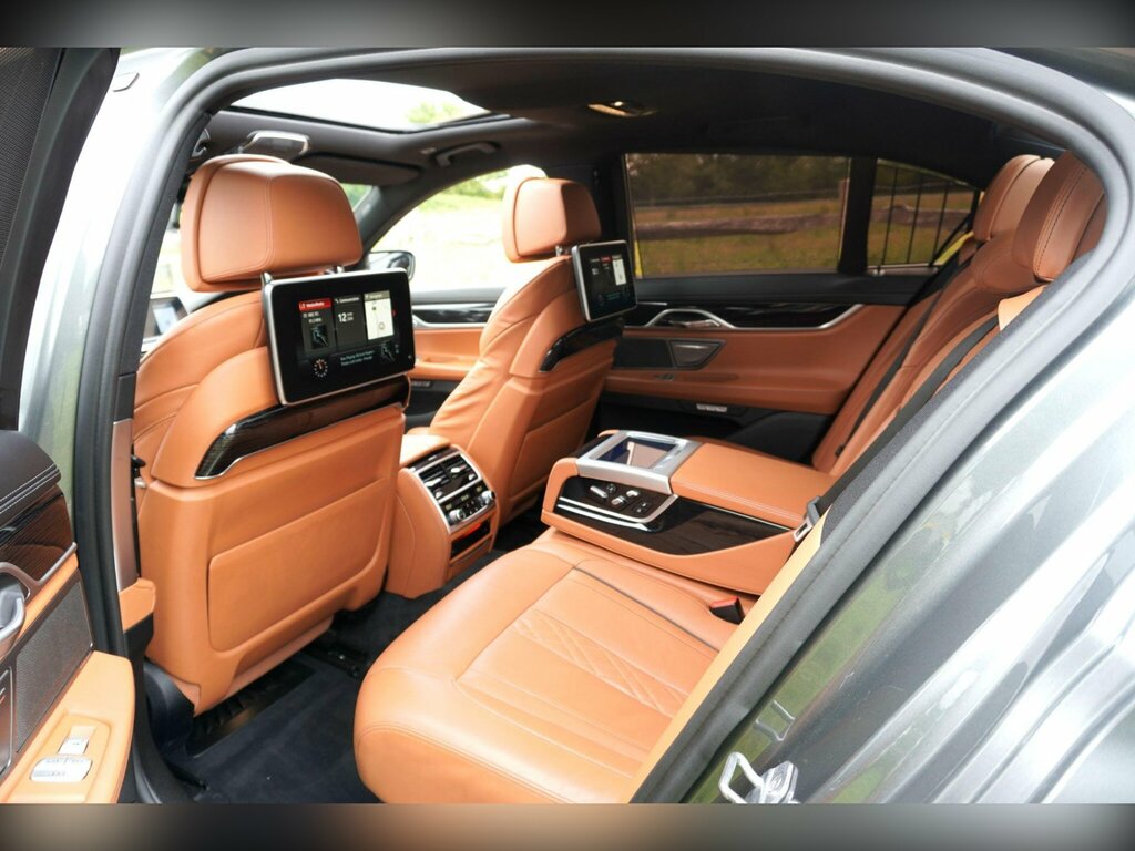 BMW 7 Series Black #30