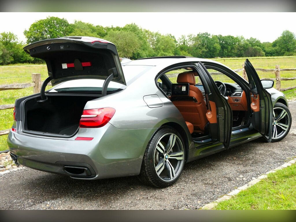 BMW 7 Series Black #21