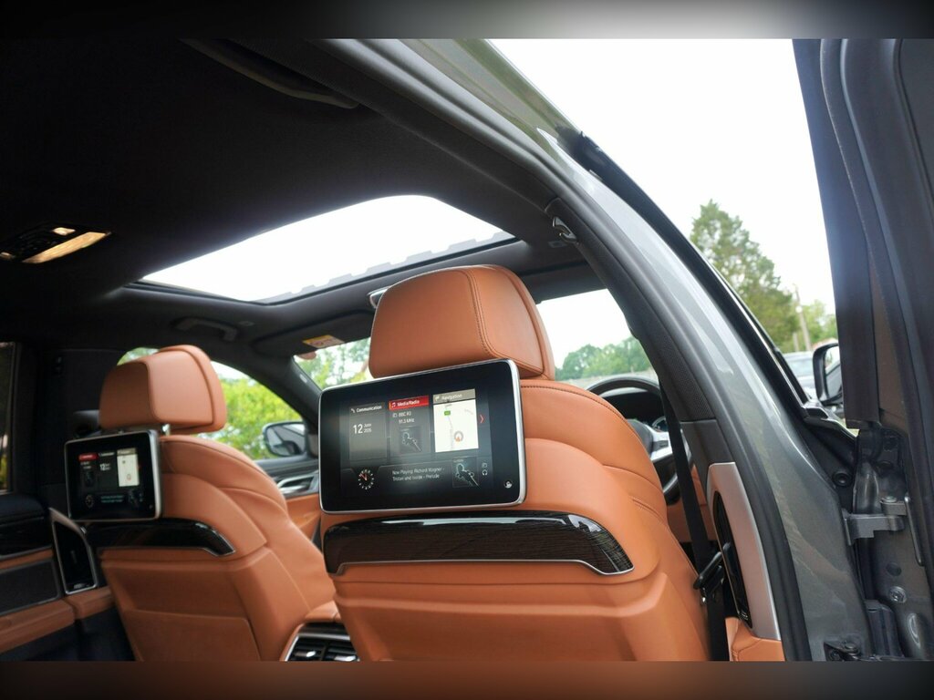 BMW 7 Series Black #17