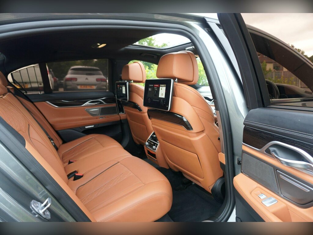 BMW 7 Series Black #16