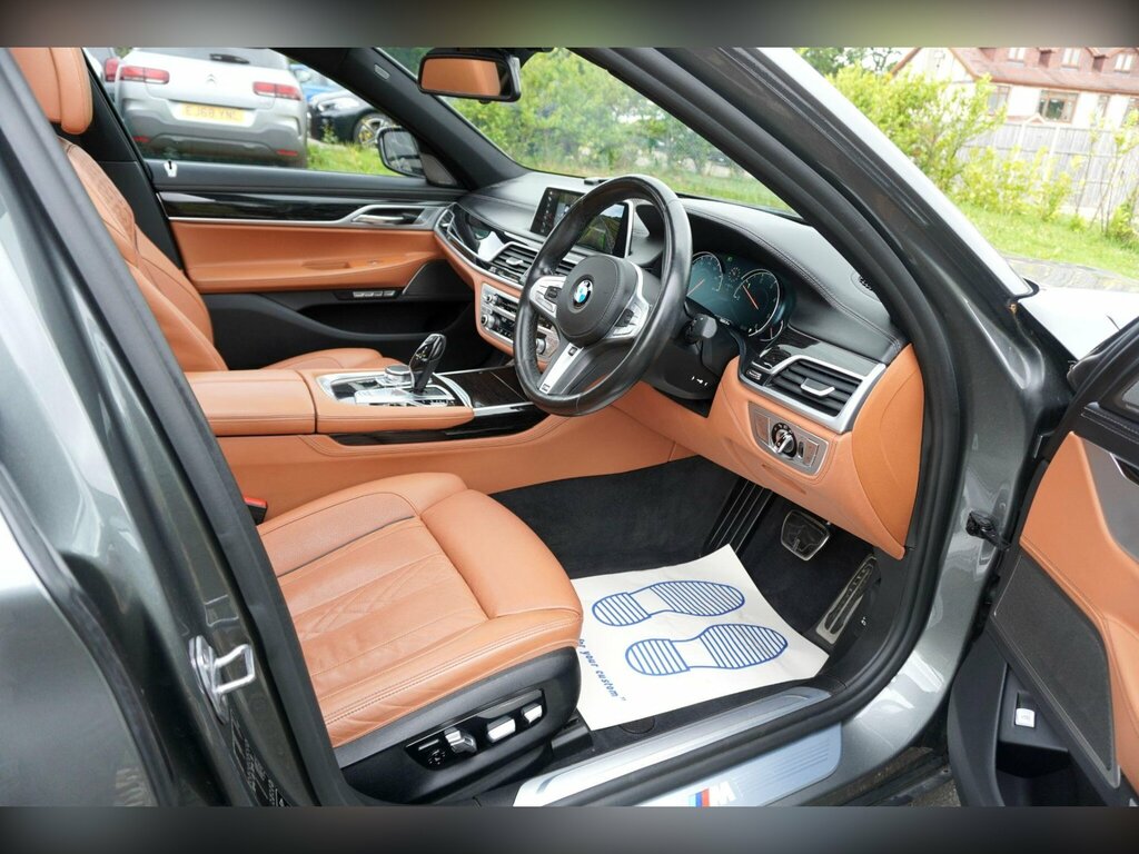 BMW 7 Series Black #26