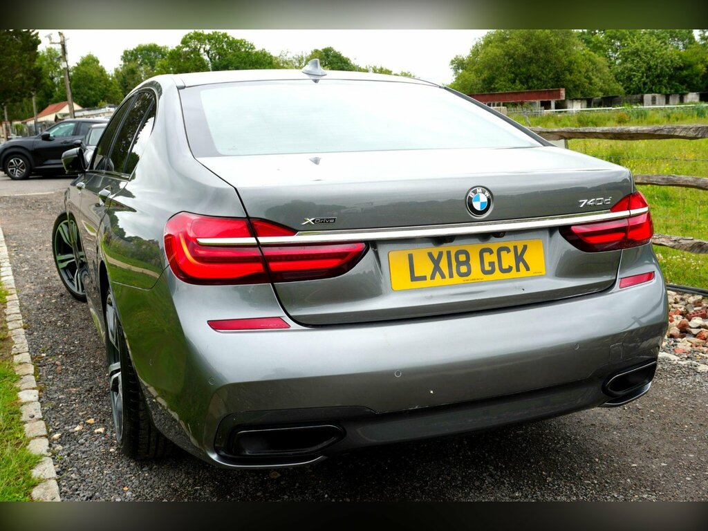 BMW 7 Series Black #36