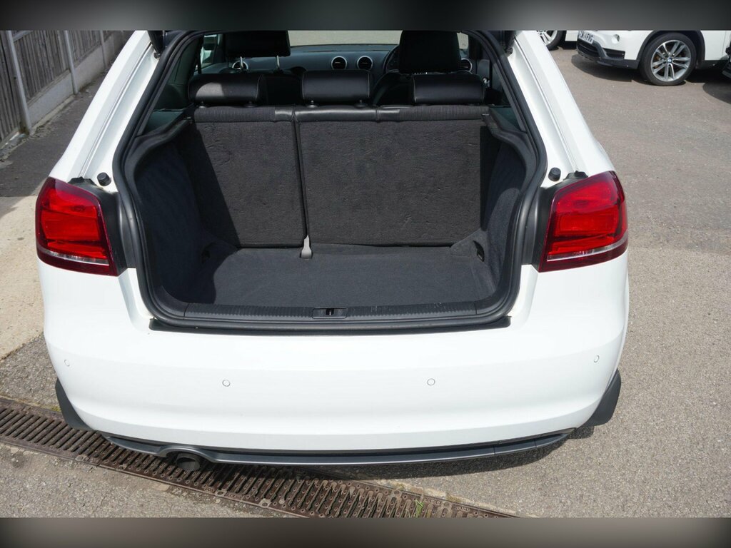 Audi A3 1.4 Tfsi Sportback Euro 5 Ss Black #9